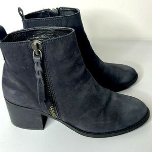 BP. Leather Dusty Blue Ankle Boots Side Zip  Sz 8 Great Condition Braided Pull